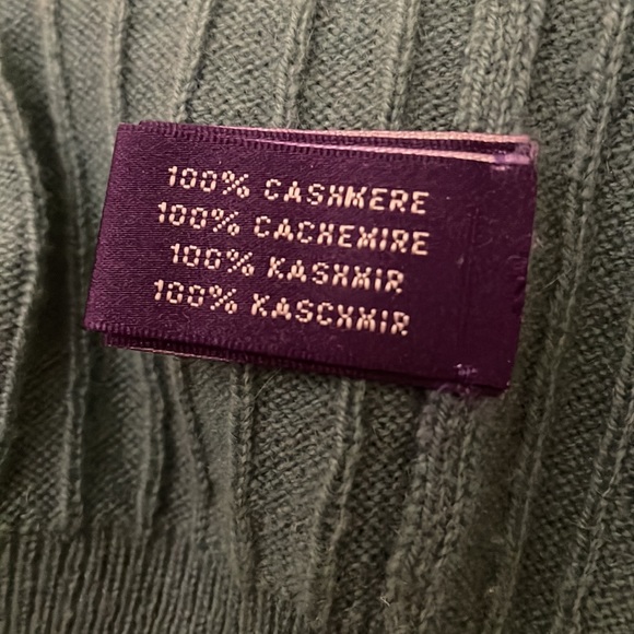 Ralph Lauren Purple Cashmere Ribbed V-Neck Sweater in Seafoam Green - Picture 6 of 6